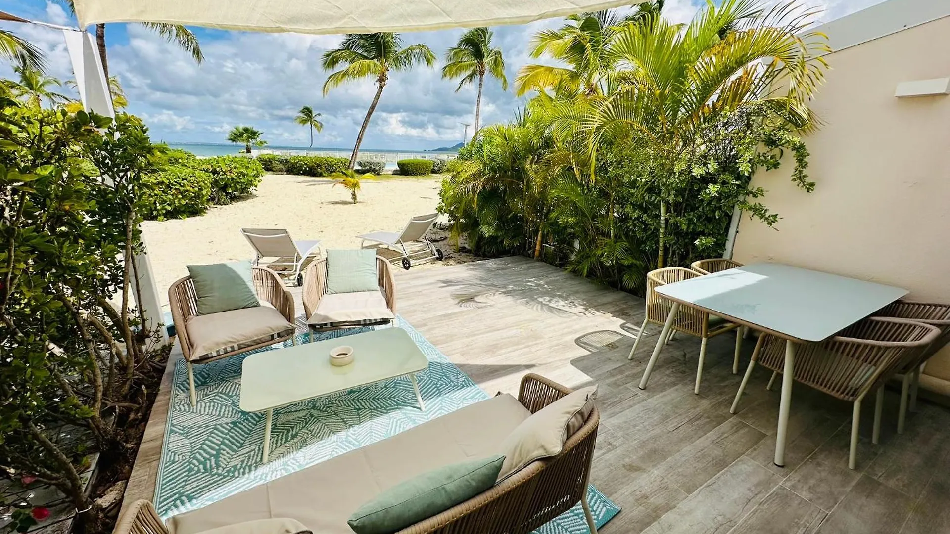 Apartamento Coco Beach 2 Bedrooms Beachfront Baie Nettle