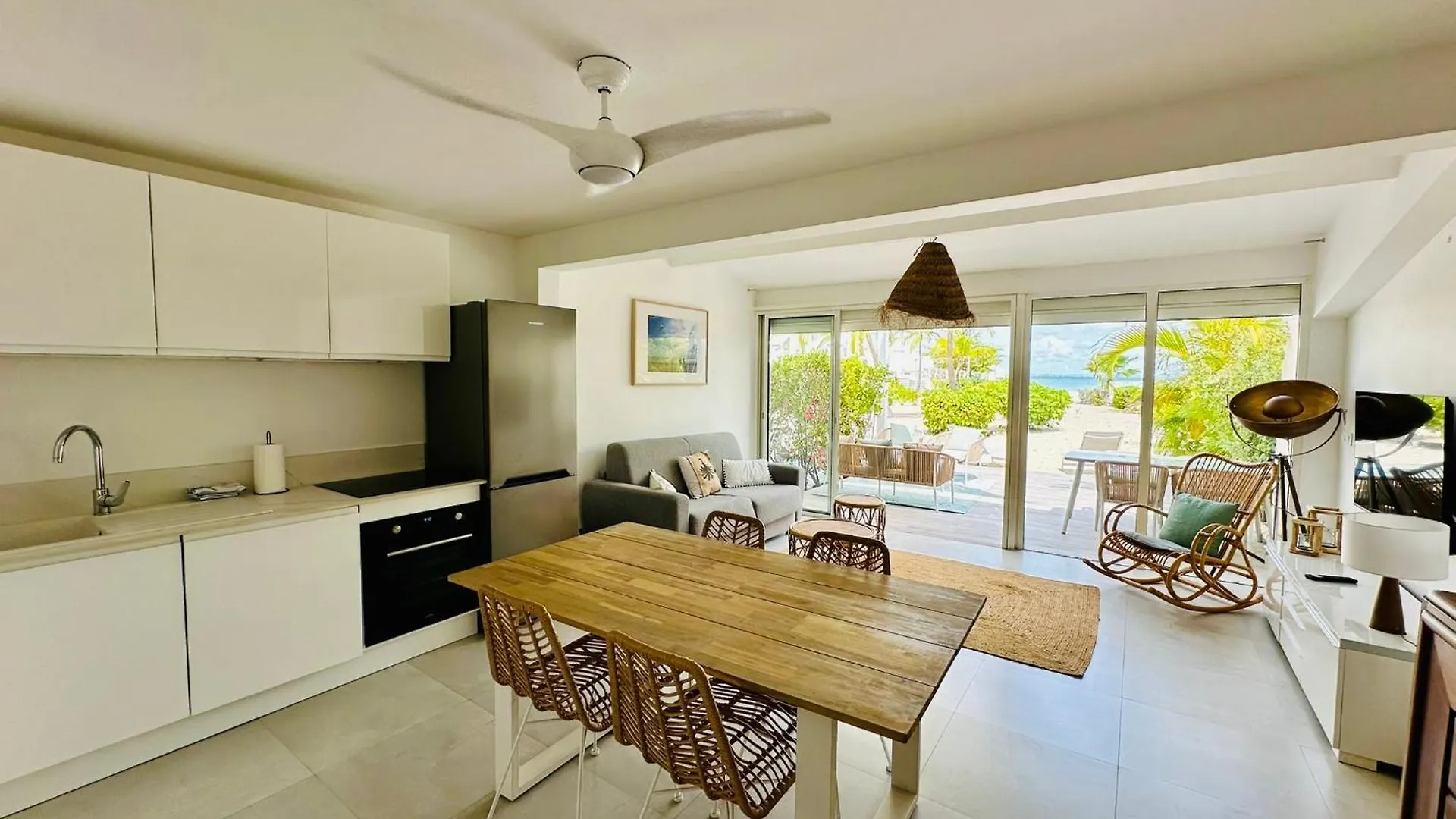 Coco Beach 2 Bedrooms Beachfront Baie Nettle 0*,  Sint Maarten