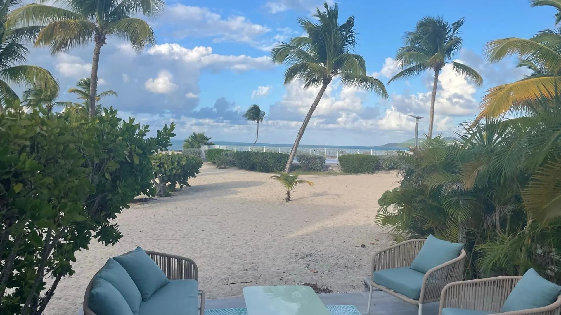 Coco Beach 2 Bedrooms Beachfront Baie Nettle Apartamento
