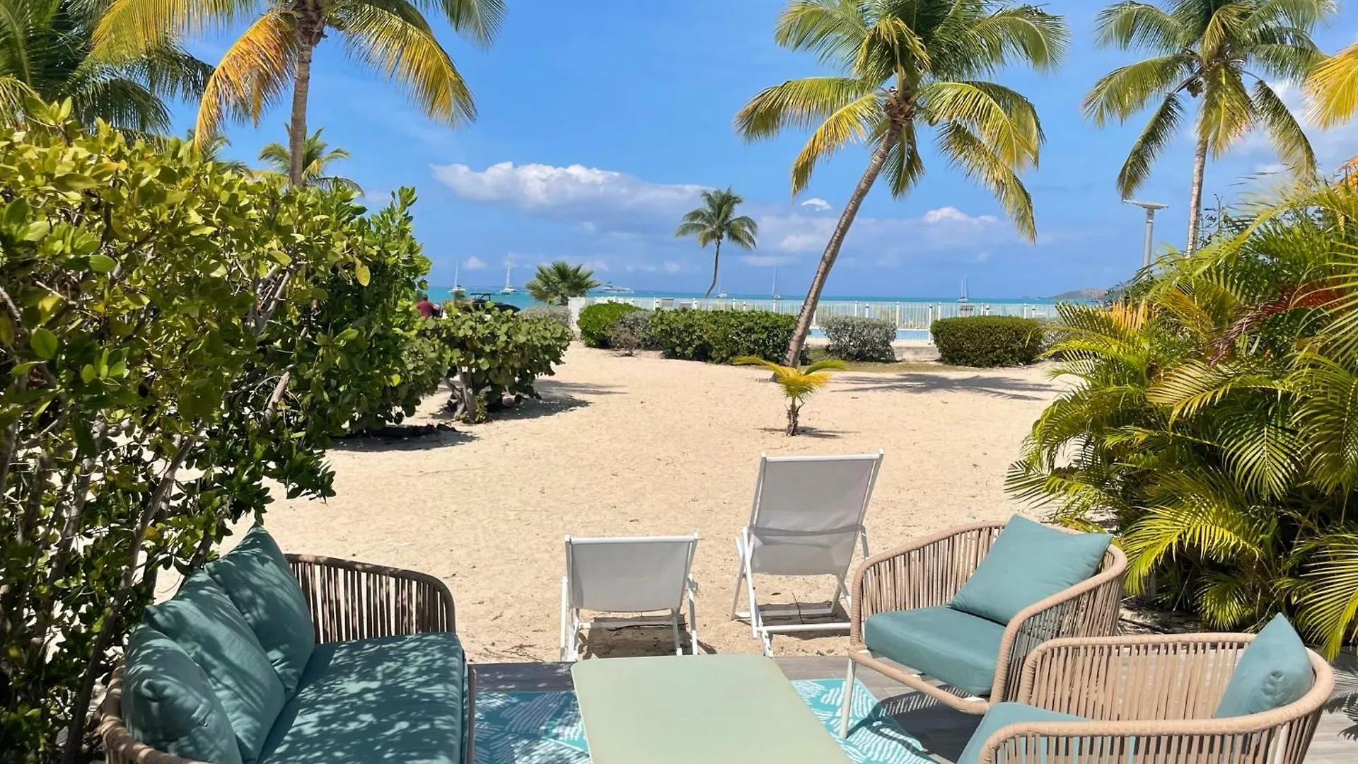 Apartamento Coco Beach 2 Bedrooms Beachfront Baie Nettle