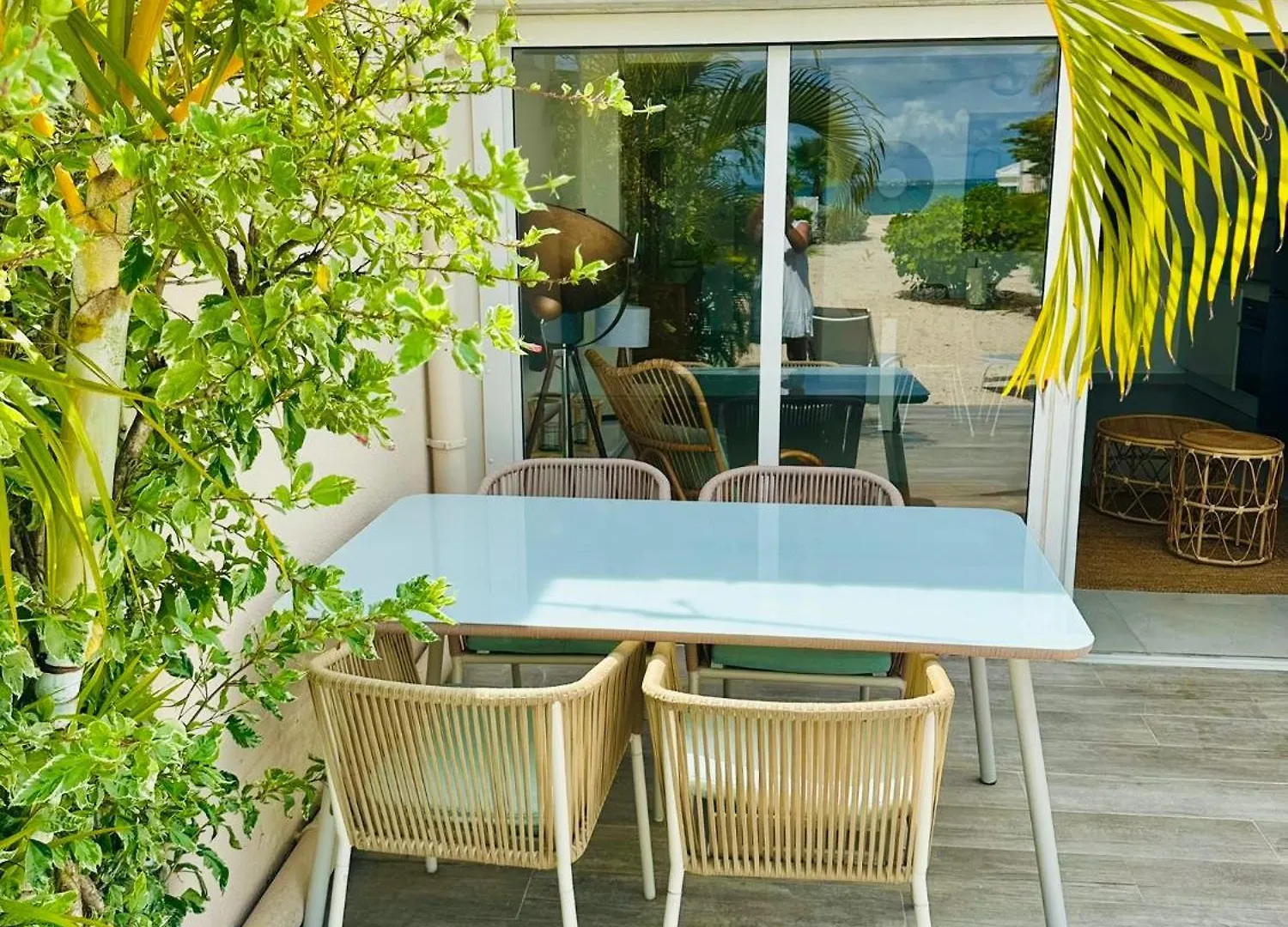 Coco Beach 2 Bedrooms Beachfront Baie Nettle