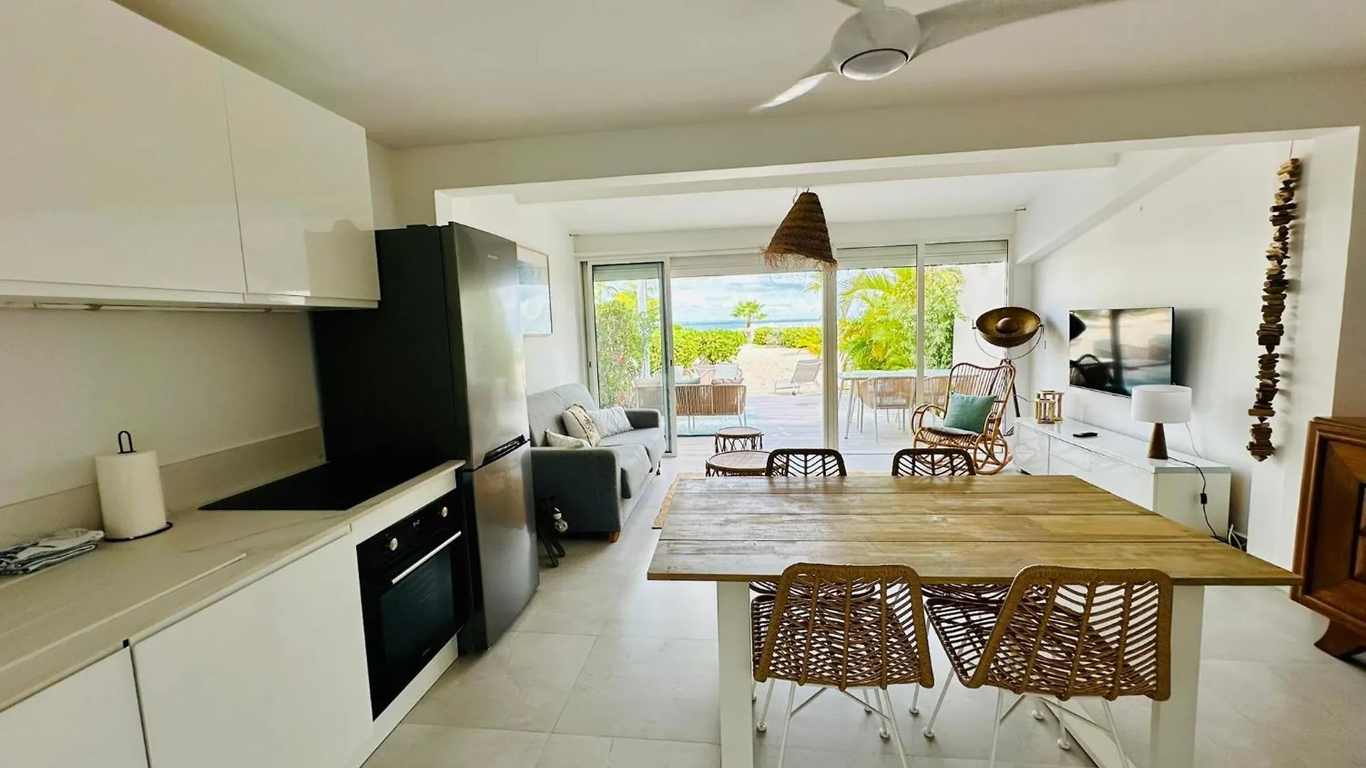 Coco Beach 2 Bedrooms Beachfront Baie Nettle Sint Maarten
