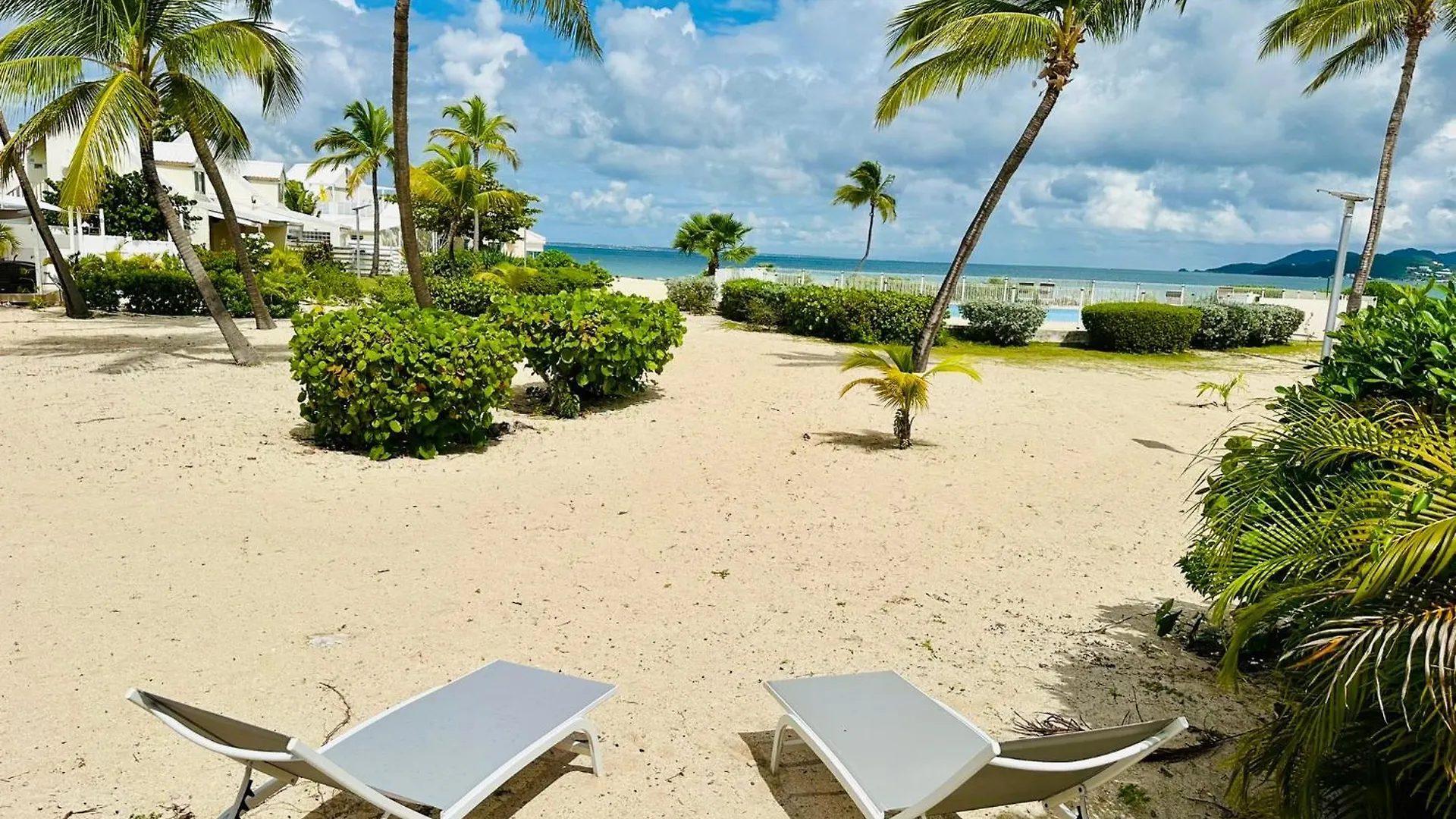 Coco Beach 2 Bedrooms Beachfront Baie Nettle Apartamento