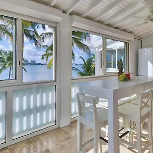 La Vida - Duplex On The Baie Nettle